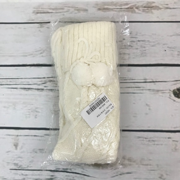 Sexy Over Knee White Cable Knit Socks w/ Pom Poms - Picture 4 of 4